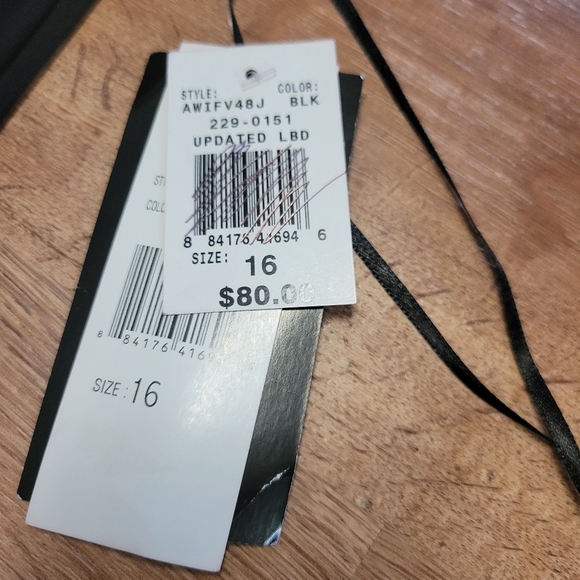 Signature by sangria NWT dress size 16 - Picture 6 of 8